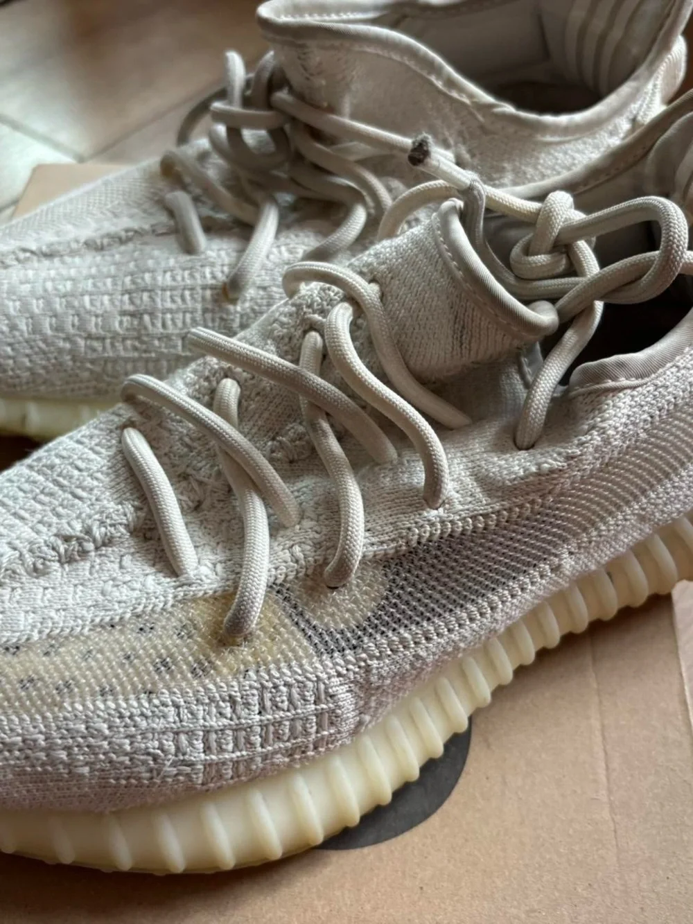 adidas Yeezy Boost 350 V2 - Bone